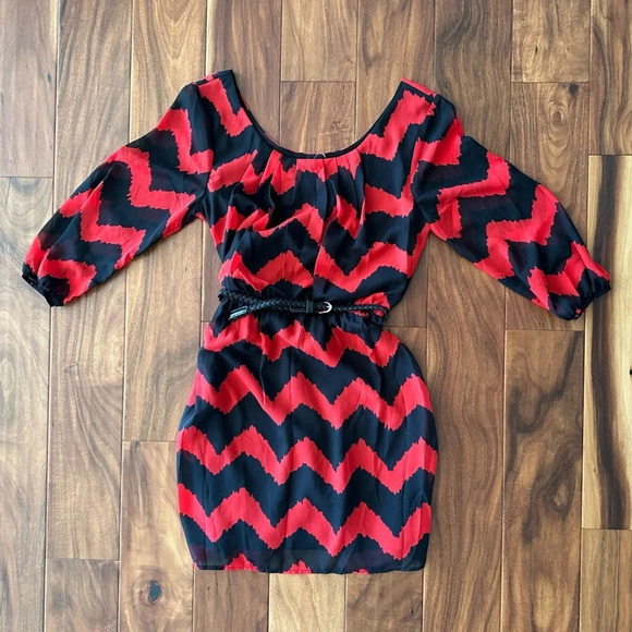 As U Wish Red & Black Chevron Long Sleeve Belted Dress size Small - Picture 1 of 4